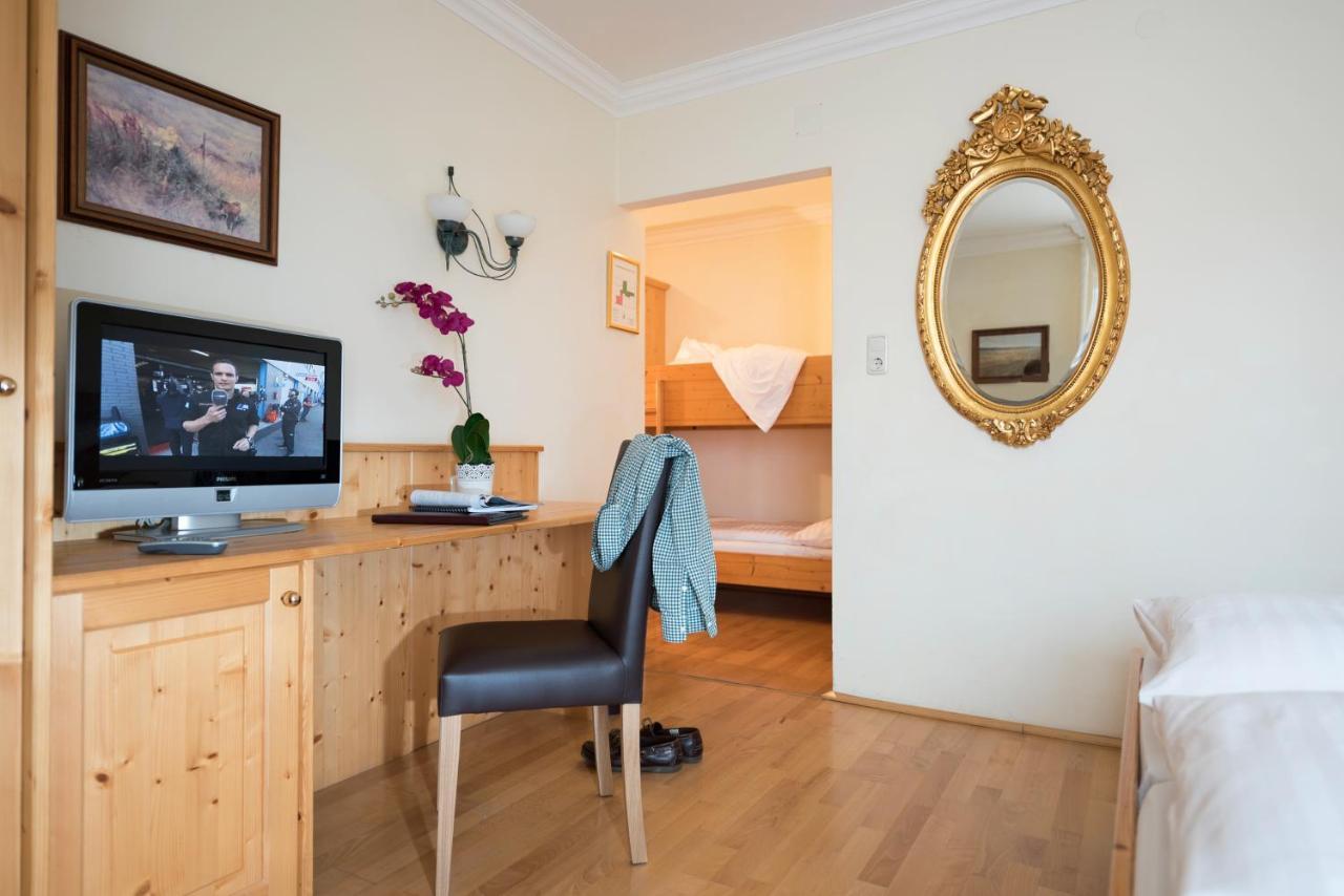 Hotel & Restaurant Ragginger Attersee นุสดอร์ฟ อัม แอทเทอร์ซี ภายนอก รูปภาพ
