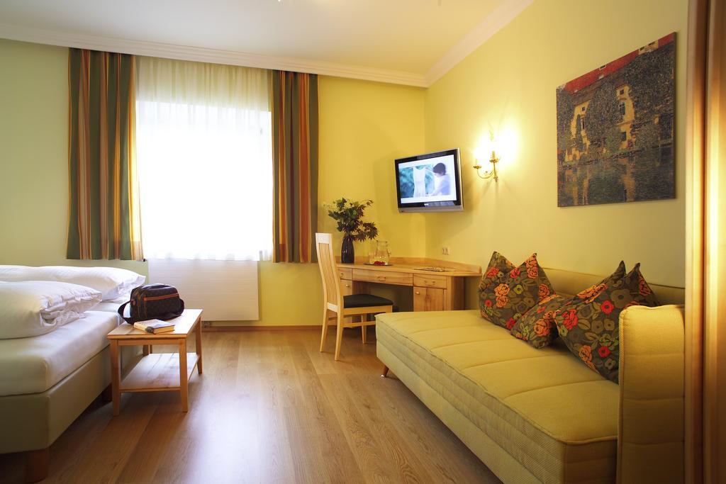 Hotel & Restaurant Ragginger Attersee นุสดอร์ฟ อัม แอทเทอร์ซี ห้อง รูปภาพ