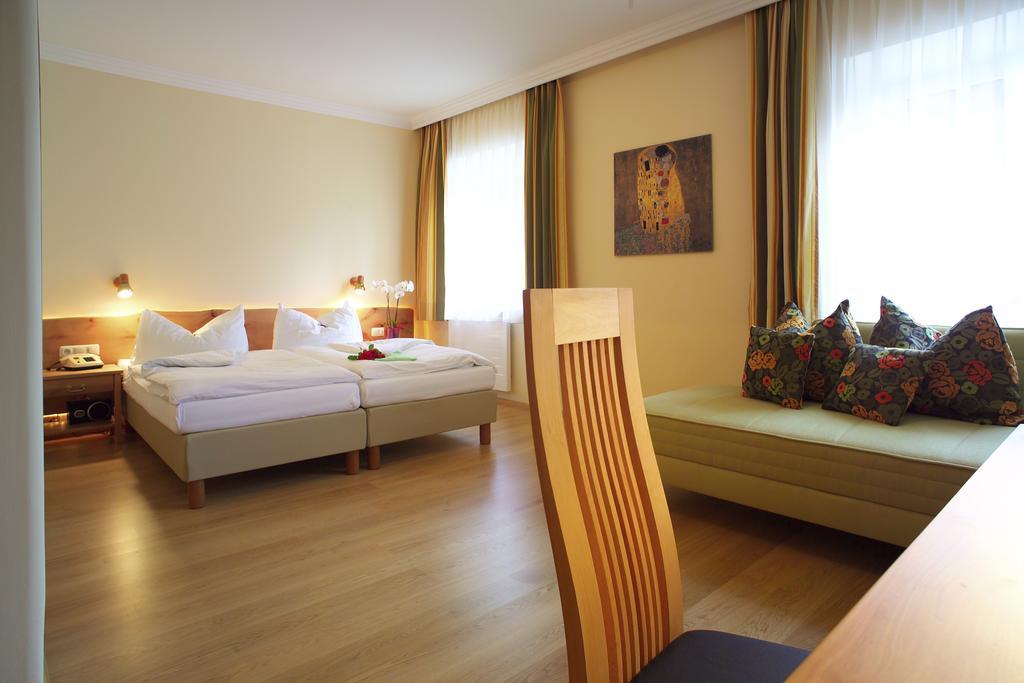 Hotel & Restaurant Ragginger Attersee นุสดอร์ฟ อัม แอทเทอร์ซี ห้อง รูปภาพ